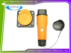 تفنگ شارژ خودروی برقی Wuling Y30، سوکت شارژ 220 ولت 16 آمپر برای وسایل نقلیه گردشگری