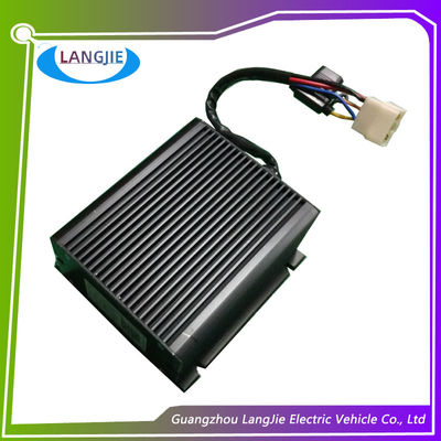 قطعات سبز سیاه و سفید قطعات گلف DC مبدل خروجی دو نوع 150mm * 150mm * 45.5mm