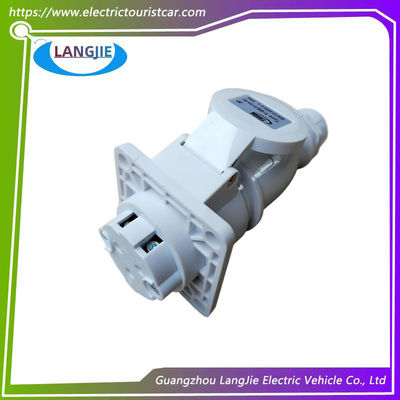 ولتاژ پایین 2P 220V 32A مارشال اتومبیل تماشایی الکتریکی Y-20 پلاگین برق و سوکت IP44